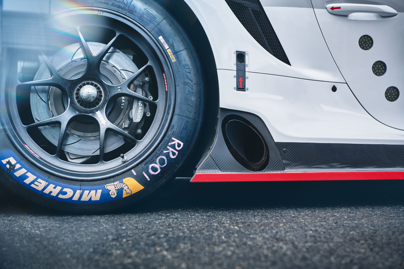 Illustration for article titled Porsche's New Race Car Says No to Turbos and Yes to Side Exit Exhaust